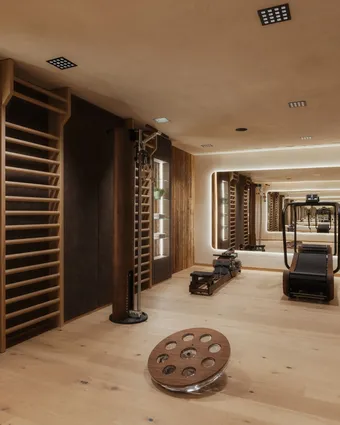 Alex Moling Hotel Recort 22