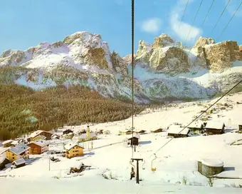 Vecchia seggiovia col pradat inverno gruppo sella dolomiti